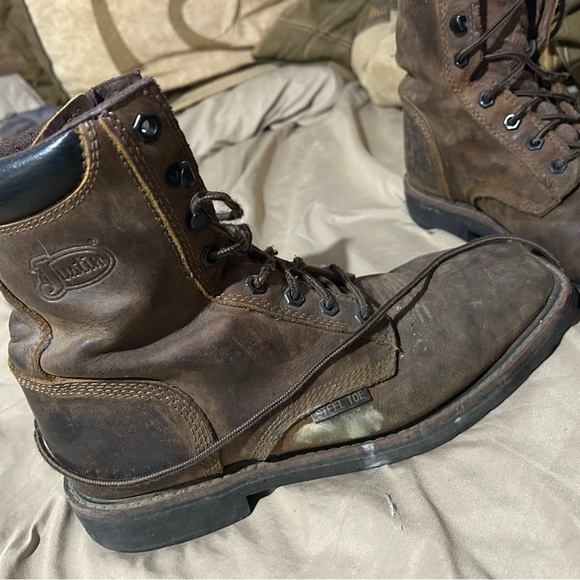 Justin’s Steel Toe Lace Boot - Picture 2 of 5